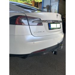 Tesla Model S vonóhorog (csak kerékpárszállításra)